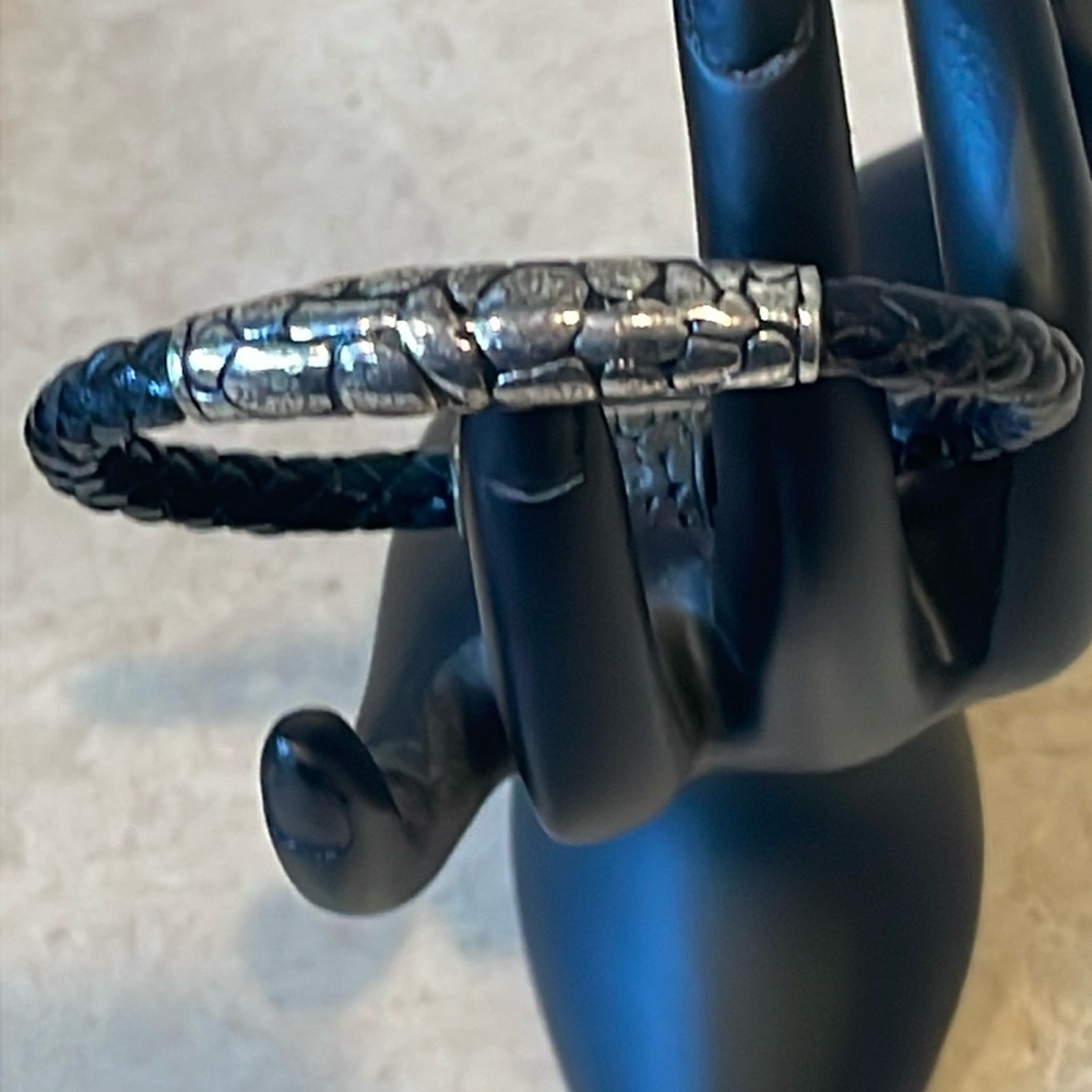 Premier Designs Cobble Stone Magnetic Bracelet